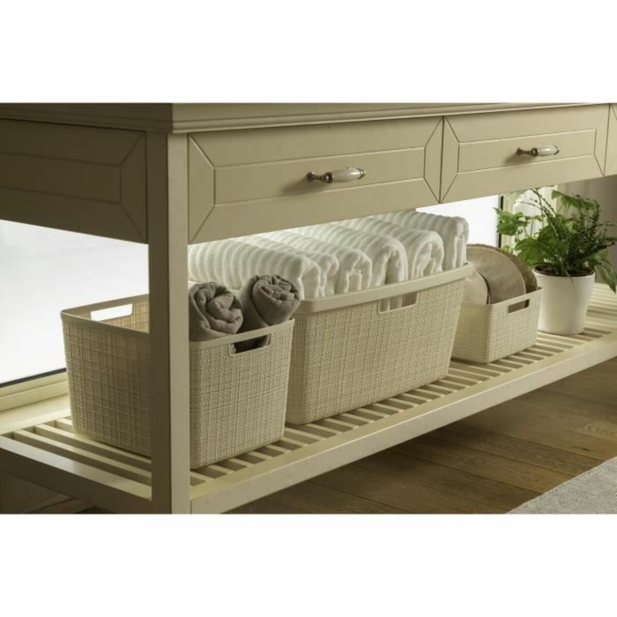 V3H4C24979CB37D3A7A5C6CE2EB543A3276R7055423P4