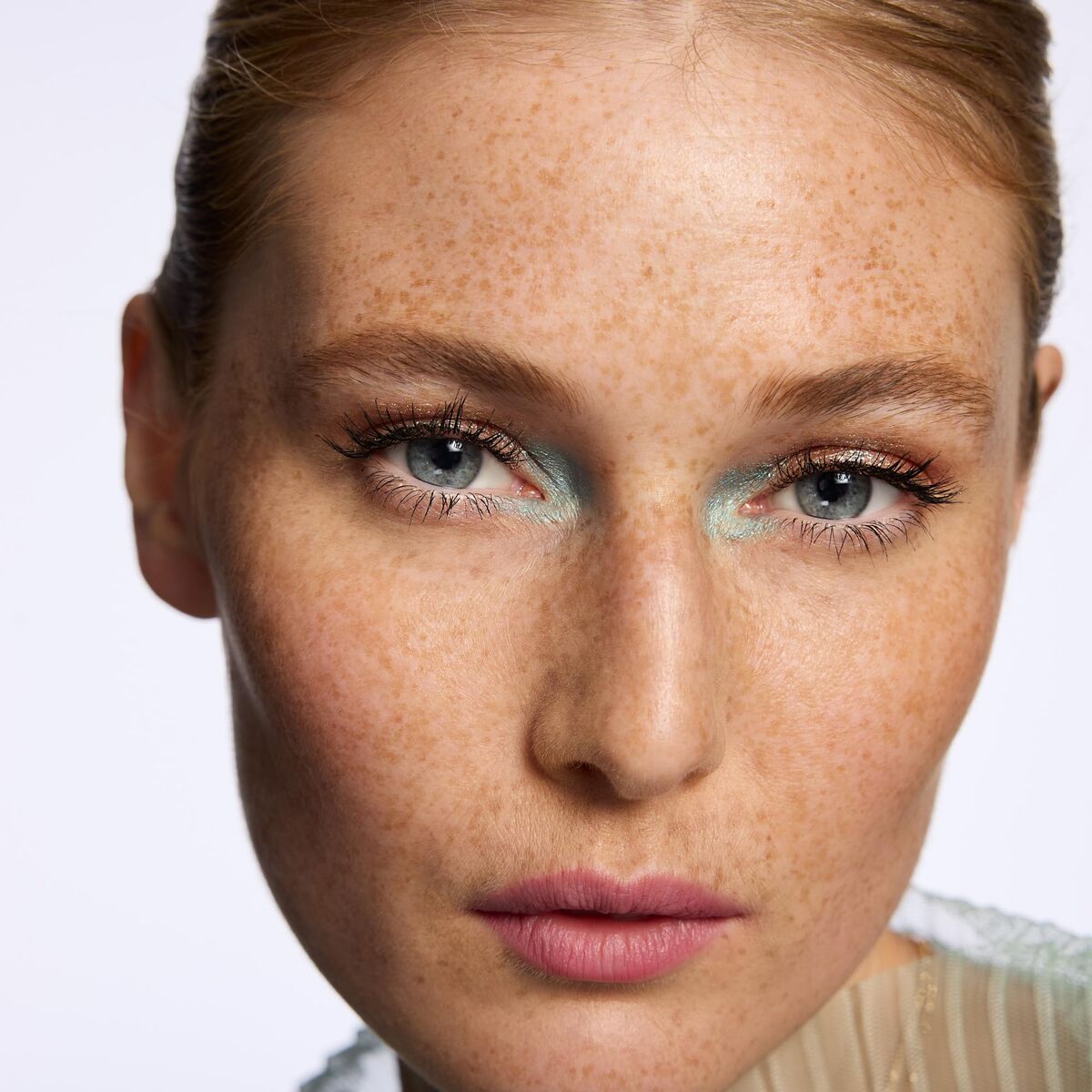 V2H81427E76BD303EC9825A4F4489B3CC9FR7506758P8