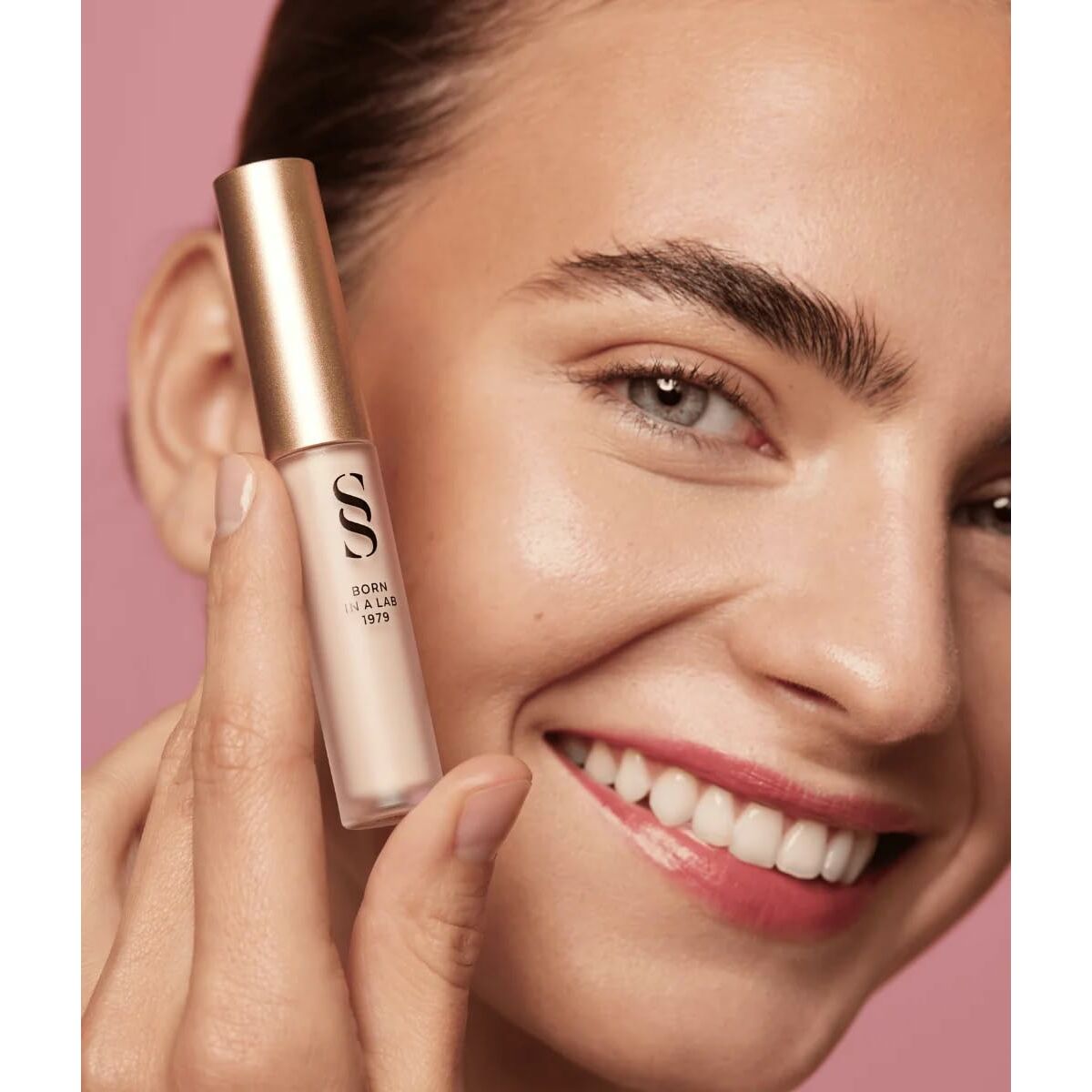 V3H35A96183F4904903B105E2397EBD983DR6441920P3